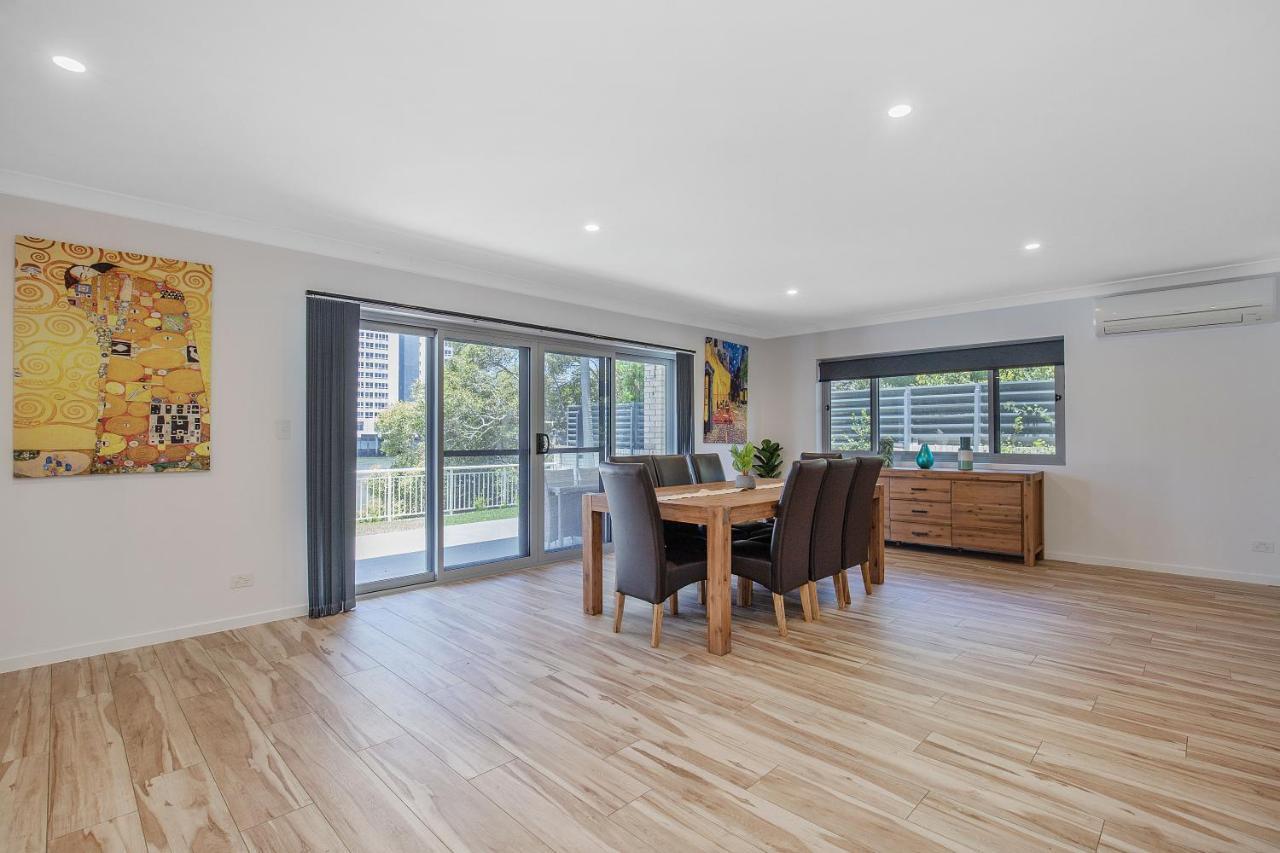 29 Stanhill Drive * Gold Coast